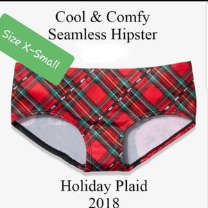 NEW Victorias Secret PINK Seamless Hipster Plaid!
